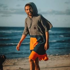 Poncho Surf Wave Hawaii Avec Zip Shany -Nautiques Sports Magasin poncho surf wave hawaii avec zip shany 2